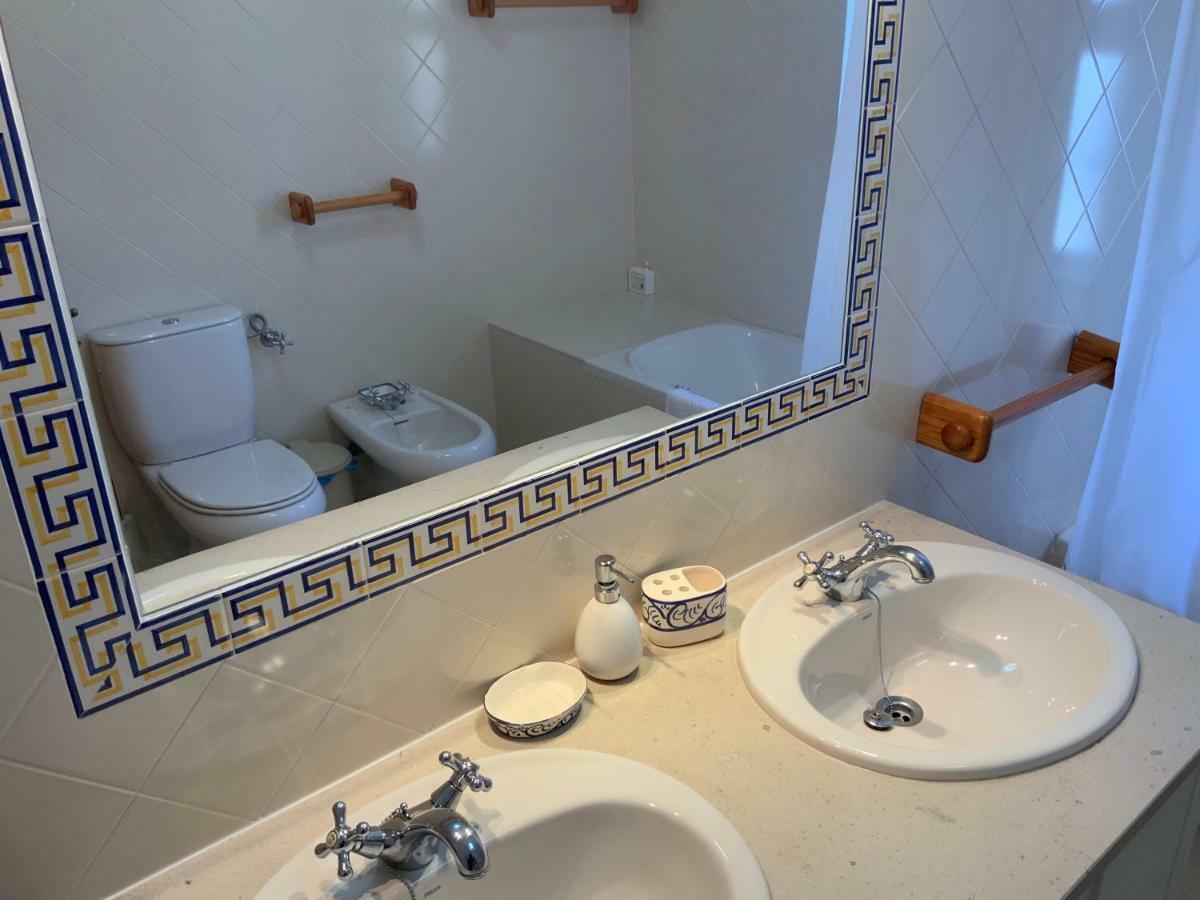 Guest House Alfarrobeiras 알부페이라 외부 사진