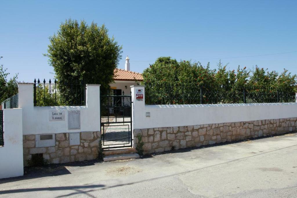 Guest House Alfarrobeiras 알부페이라 외부 사진