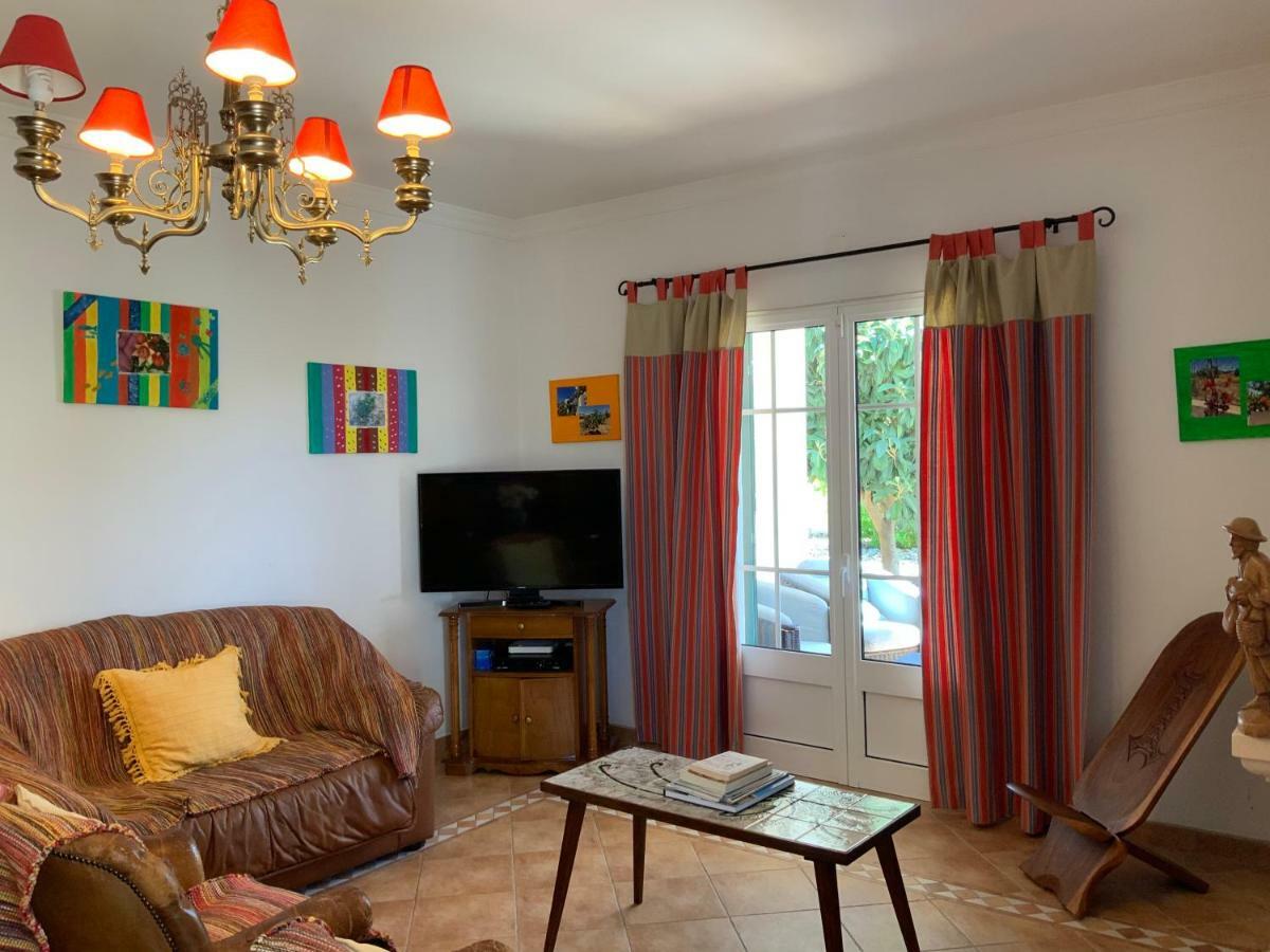 Guest House Alfarrobeiras 알부페이라 외부 사진