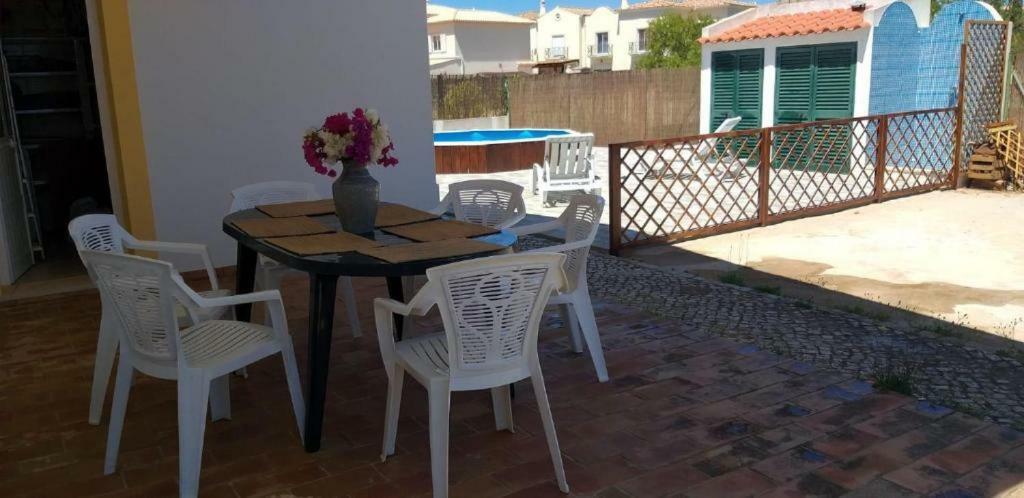 Guest House Alfarrobeiras 알부페이라 외부 사진